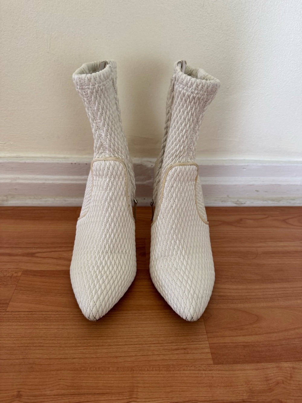 Alice + Olivia Cream Quilted Pointed Sock Booties